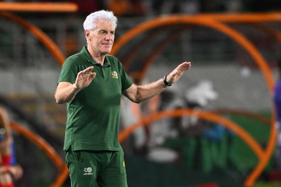 Hugo Broos Names Mexico Best Team in Group A
