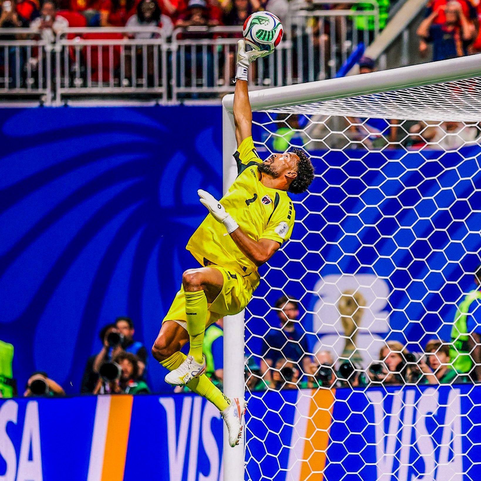 40-Year-Old Vozinha Delivers Historic Clean Sheet as Cape Verde Frustrate Spain